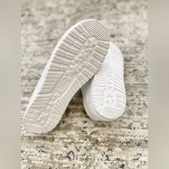 Hey Dude Wendy Funk Mono White Womens Size 9‎ Comfort Shoes Lightweight - Picture 6 of 8